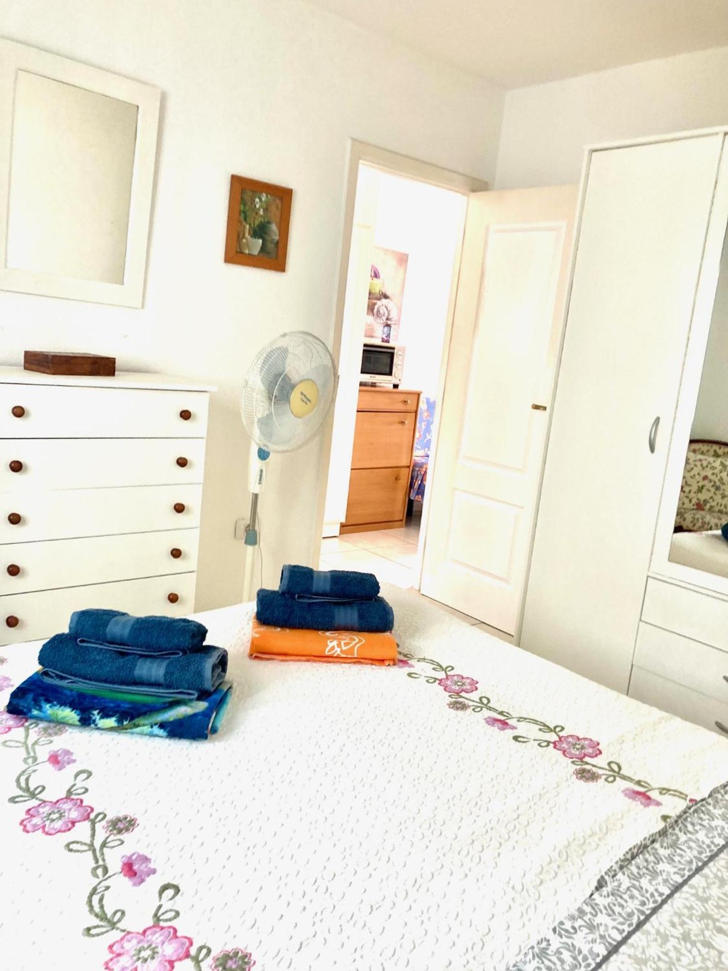 Apartamento En Primera Linea De Playa, Centrico, Tranquilo Playa de las Américas Eksteriør billede