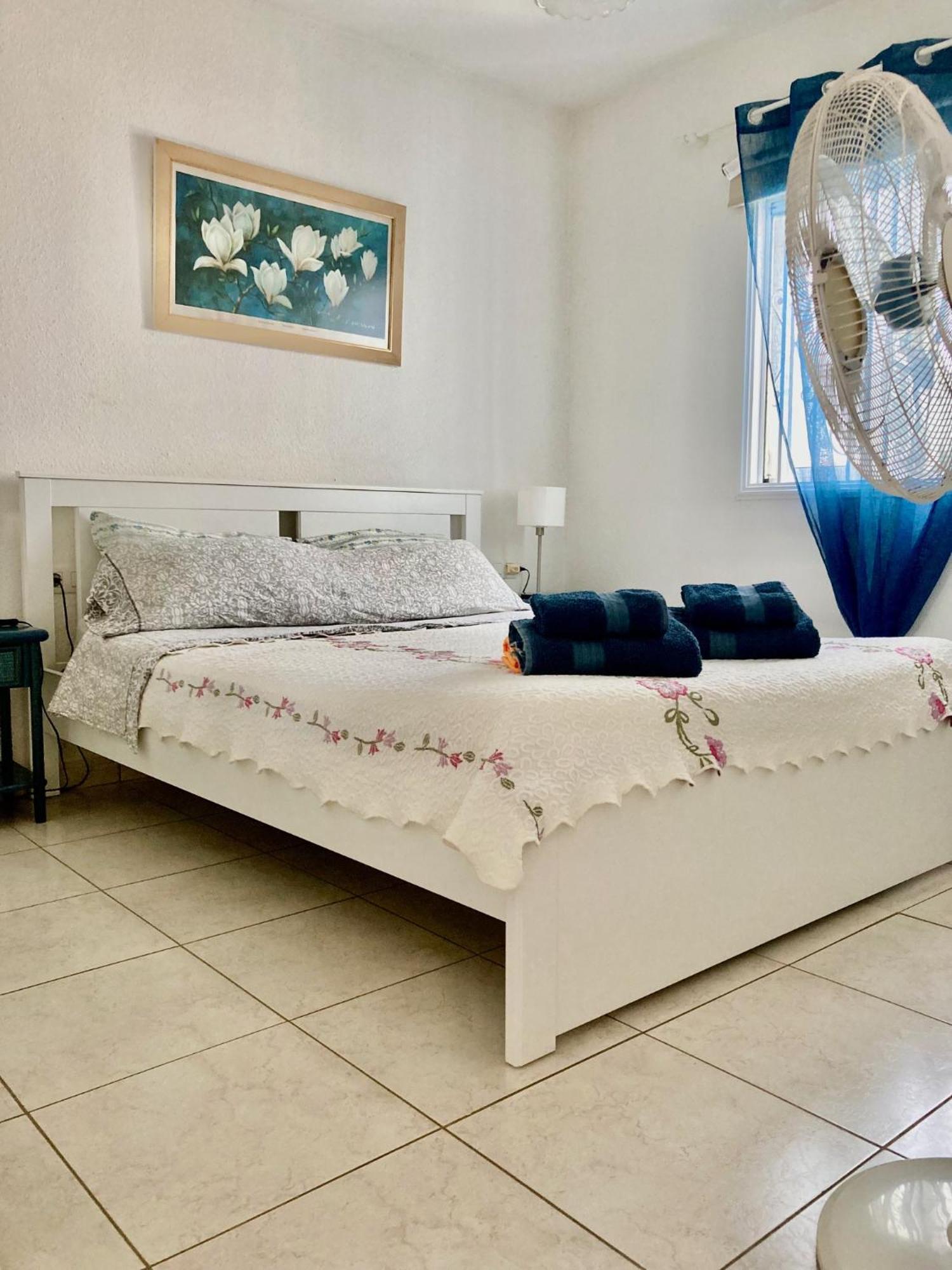 Apartamento En Primera Linea De Playa, Centrico, Tranquilo Playa de las Américas Eksteriør billede