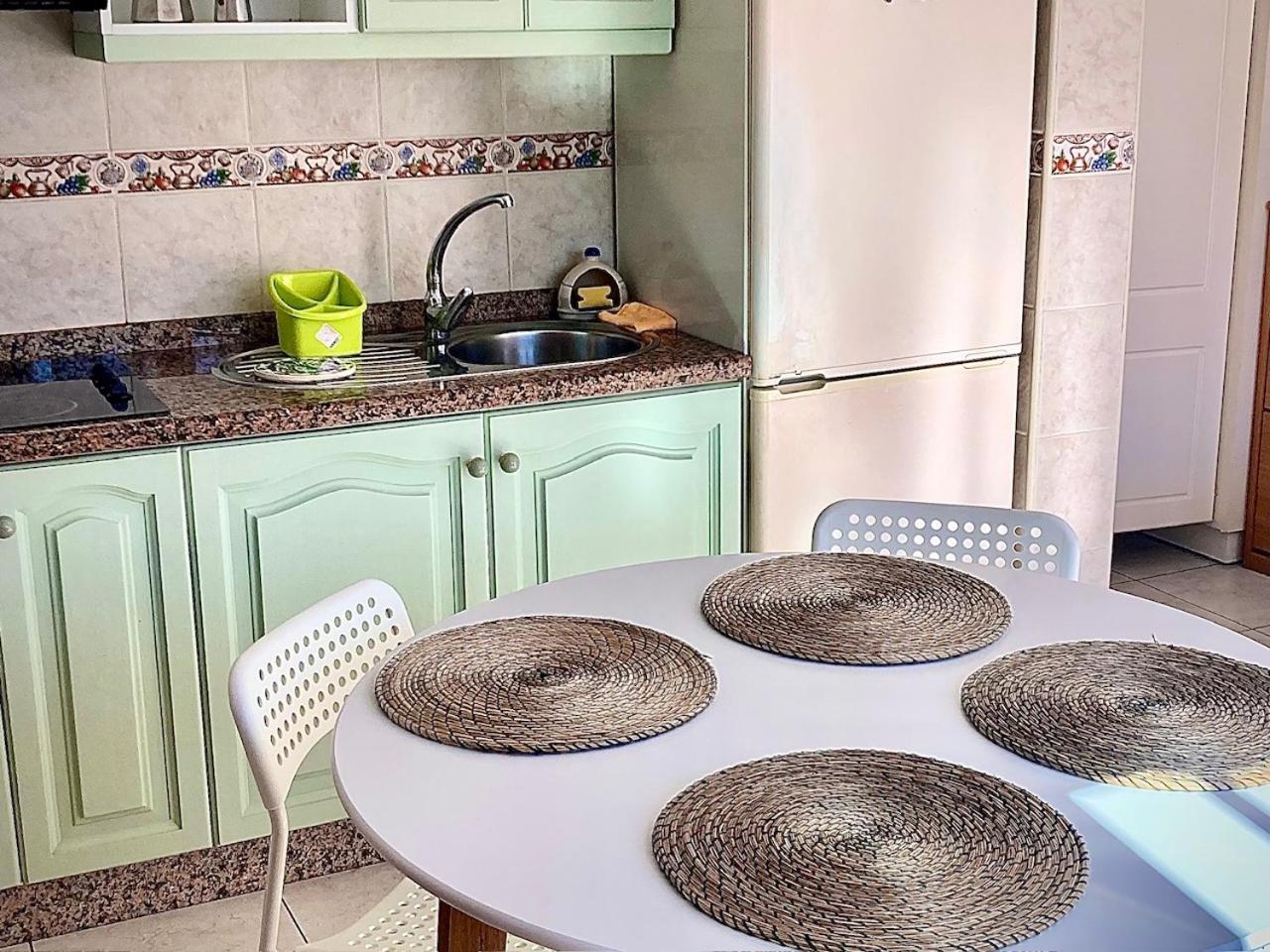 Apartamento En Primera Linea De Playa, Centrico, Tranquilo Playa de las Américas Eksteriør billede